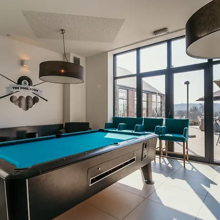 أزور إن أردين دربي