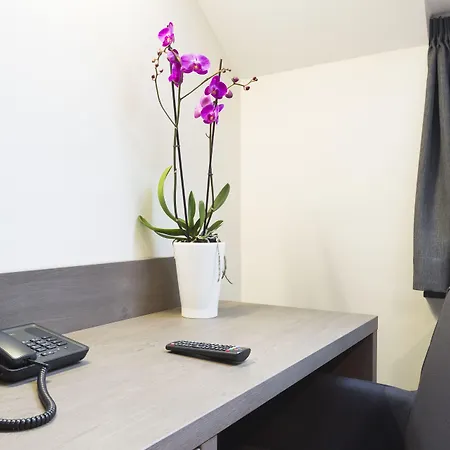 奥兹恩阿登纳酒店 杜柏