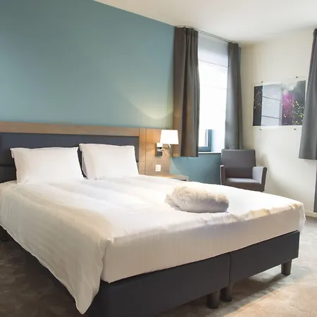 奥兹恩阿登纳酒店