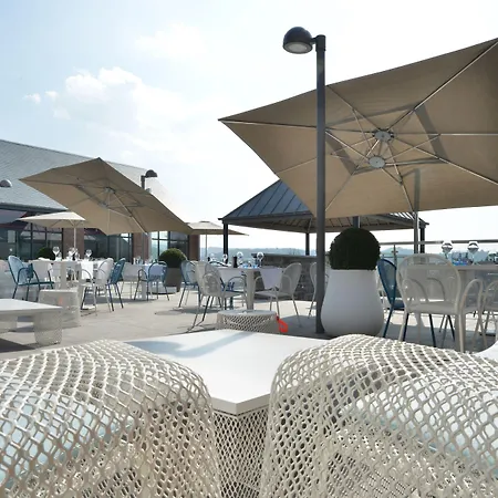 奥兹恩阿登纳酒店 杜柏