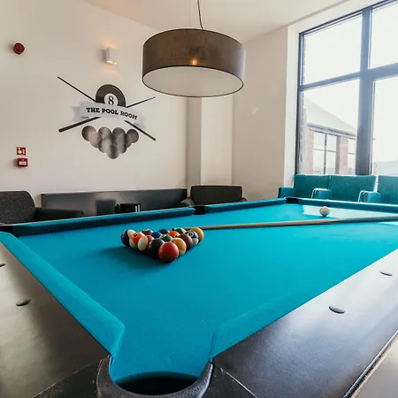 أزور إن أردين فندق