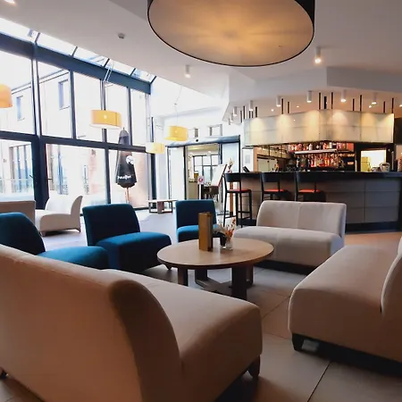 أزور إن أردين 4* دربي