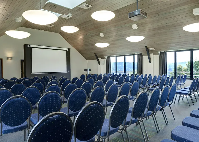 Azur En Ardenne 더뷔