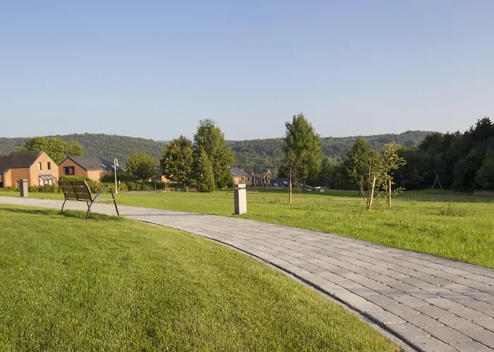 Azur En Ardenne 더뷔