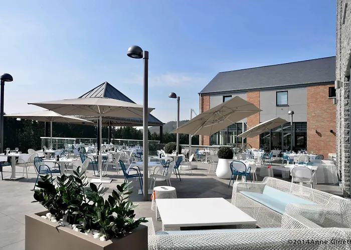 Azur En Ardenne 더뷔