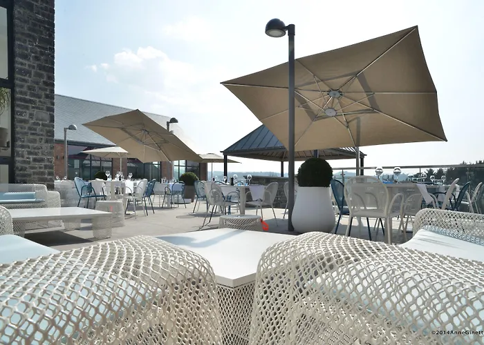 Azur En Ardenne 더뷔