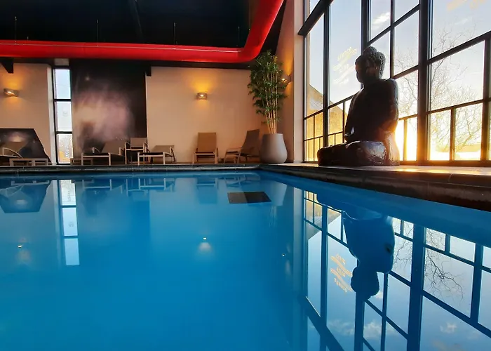 Azur En Ardenne 호텔 4*